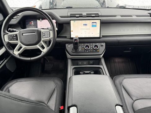 Used 2024 Land Rover Defender 130 X-Dynamic SE AWD/4WD image 13