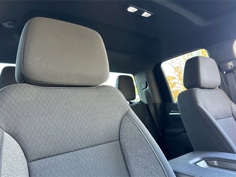 Used 2025 GMC Sierra 1500 Elevation image 16