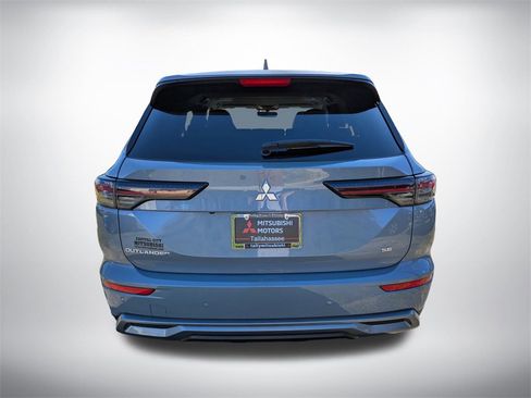 New 2026 Mitsubishi Outlander SE image 4