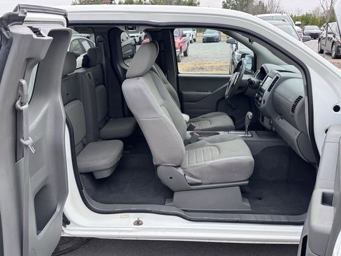 Used 2019 Nissan Frontier S image 25