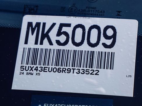 Used 2024 BMW X5 xDrive50e w/ Premium Package image 29