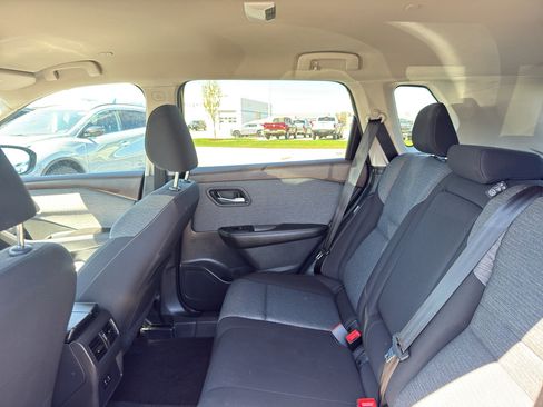 Certified 2023 Nissan Rogue SV AWD/4WD image 32