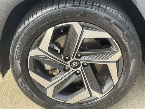 Used 2022 Hyundai Tucson Limited image 7