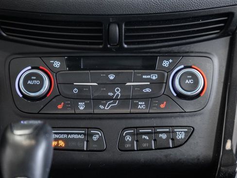 Used 2018 Ford Escape Titanium w/ Ford Safe & Smart Package image 24