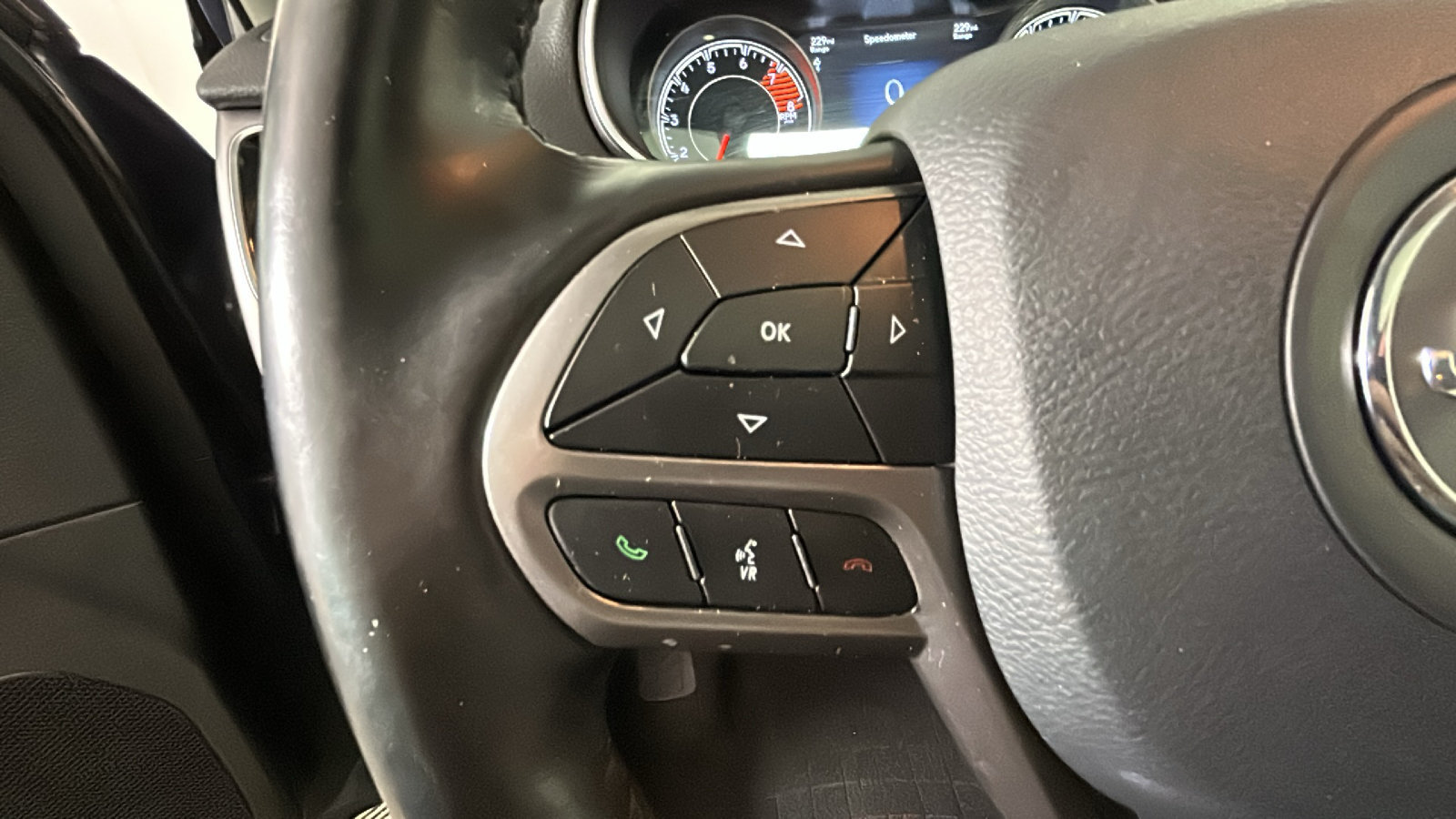 Used 2021 Jeep Cherokee Limited AWD/4WD image 19