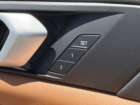 Used 2019 BMW X5 xDrive40i w/ Premium Package 2 AWD/4WD image 16