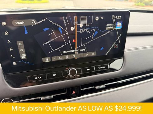 Used 2025 Mitsubishi Outlander SE FWD image 7