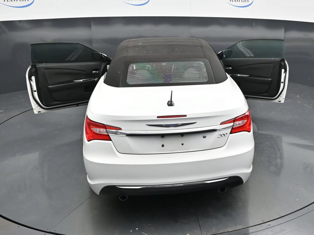 Used 2012 Chrysler 200 Touring FWD image 35