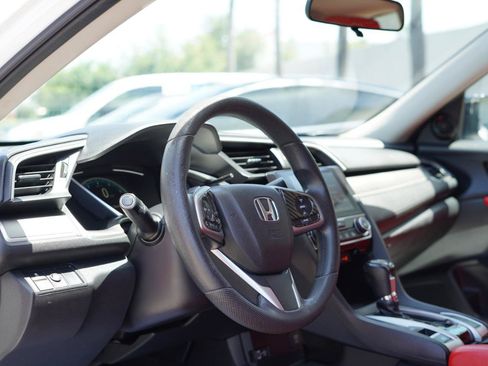 Used 2017 Honda Civic EX image 9