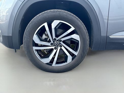 Used 2023 Volkswagen Atlas SEL AWD/4WD image 42