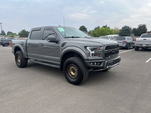 Used 2018 Ford F150 Raptor w/ Equipment Group 802A Luxury AWD/4WD image 3