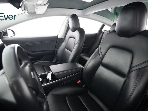 Used 2019 Tesla Model 3 Standard Range Plus RWD image 4
