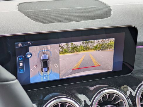 New 2026 Mercedes-Benz GLB 250 image 25