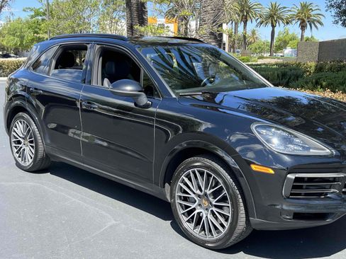 Used 2019 Porsche Cayenne S image 58