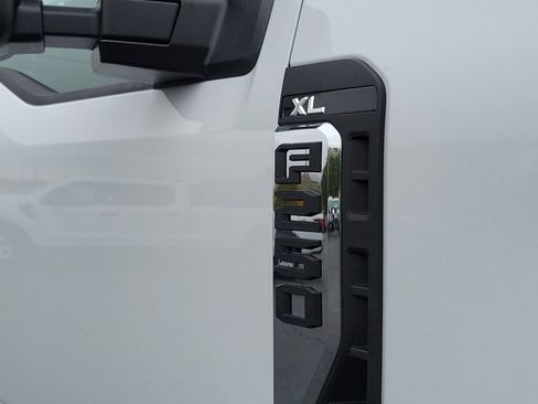 New 2026 Ford F250 XL w/ FX4 Off-Road Package image 6