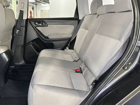Used 2015 Subaru Forester 2.5i AWD/4WD image 21