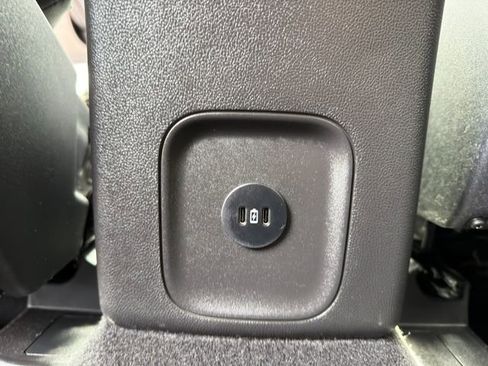 Used 2025 Ford Escape ST-Line w/ Tech Pack #1 FWD image 15