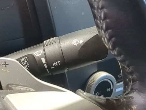 Used 2014 Toyota Camry SE FWD image 30