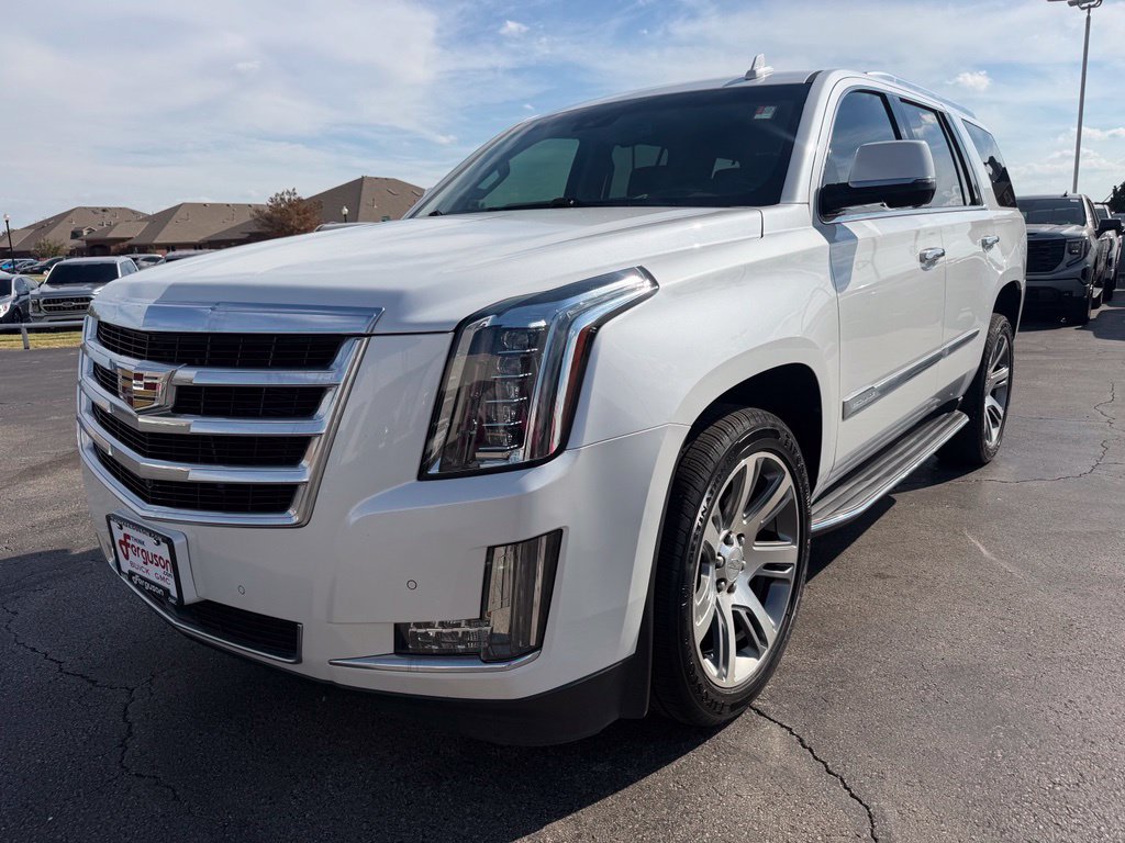 Used 2016 Cadillac Escalade Luxury RWD image 10