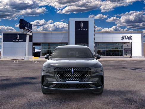 New 2026 Lincoln Nautilus Premier AWD/4WD image 6