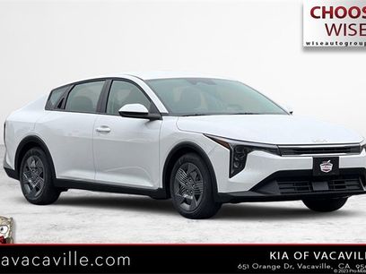 New 2025 Kia K4 LX