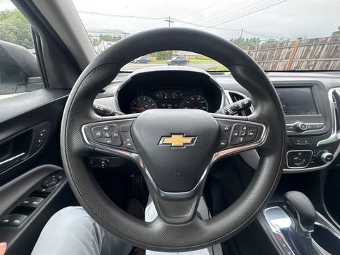 Used 2024 Chevrolet Equinox LS FWD image 16