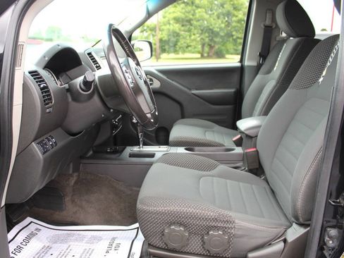 Used 2018 Nissan Frontier PRO-4X AWD/4WD image 16
