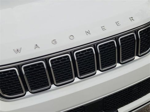 Used 2022 Jeep Wagoneer Series II image 31
