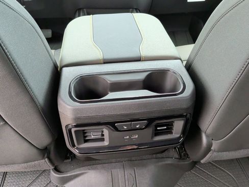 New 2026 Chevrolet Silverado 2500 ZR2 AWD/4WD image 40
