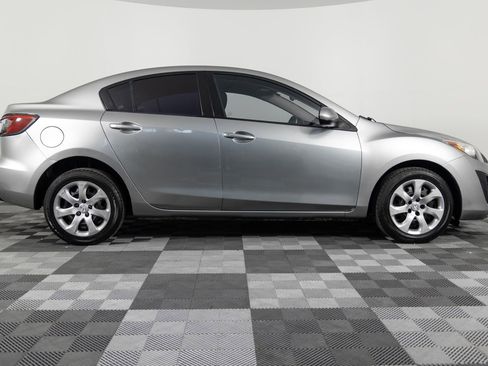 Used 2011 MAZDA MAZDA3 i Sport image 9
