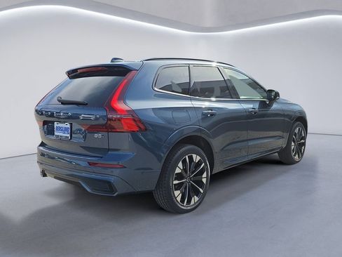 New 2026 Volvo XC60 B5 Plus w/ Protection Package Premier image 4