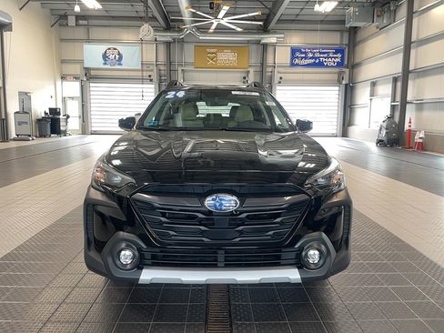 Used 2024 Subaru Outback Limited image 2