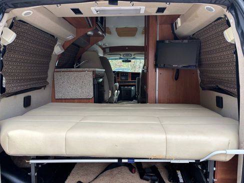 Used 2012 Chevrolet Express 2500 w/ Power Package image 42