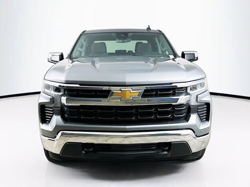 Used 2023 Chevrolet Silverado 1500 LT image 2