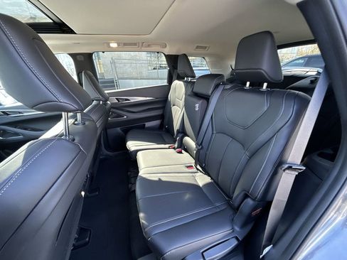 New 2026 INFINITI QX60 Luxe image 13