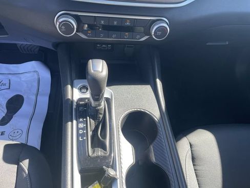 Used 2025 Nissan Altima 2.5 SV FWD image 26