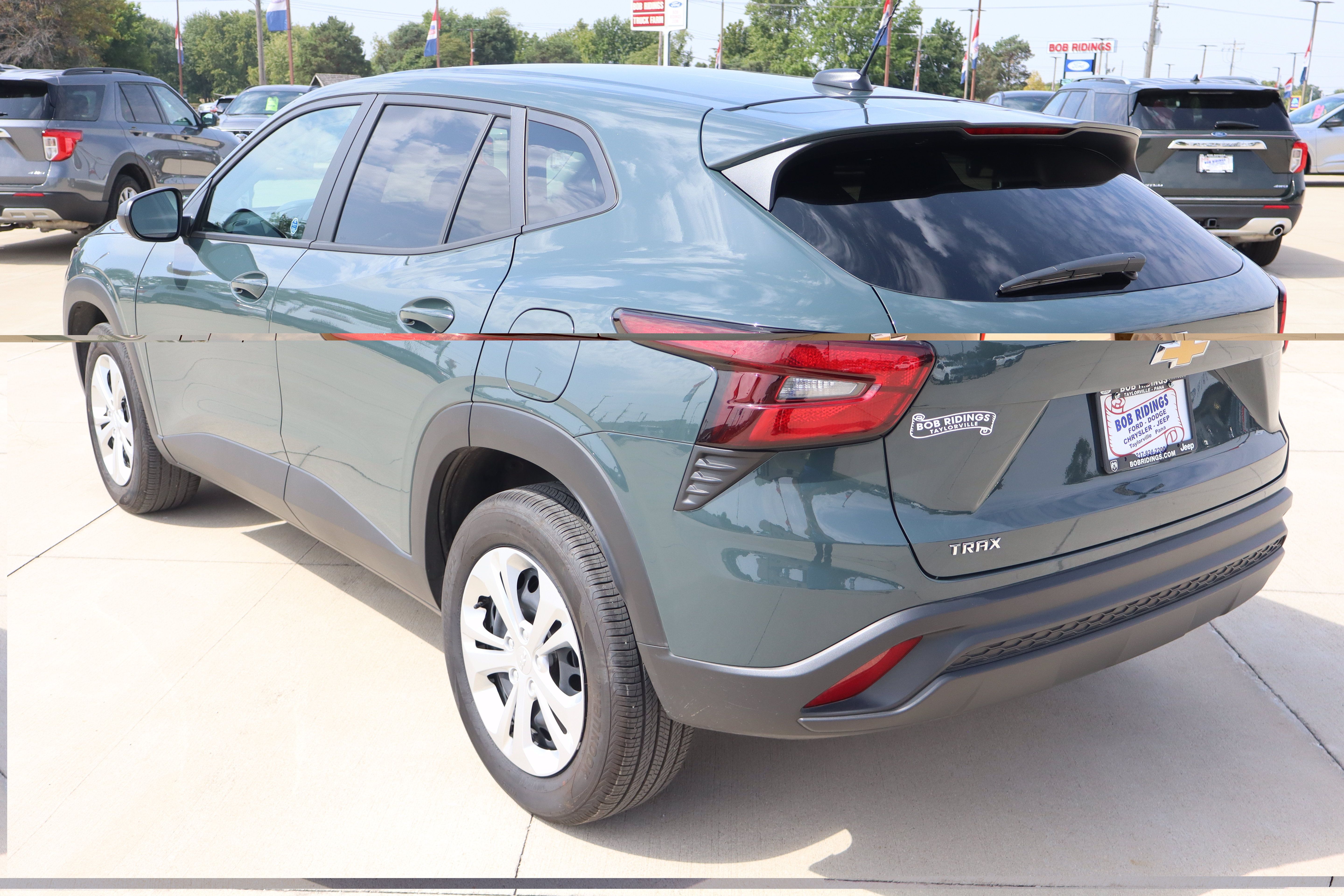 Used 2026 Chevrolet Trax LS FWD image 7