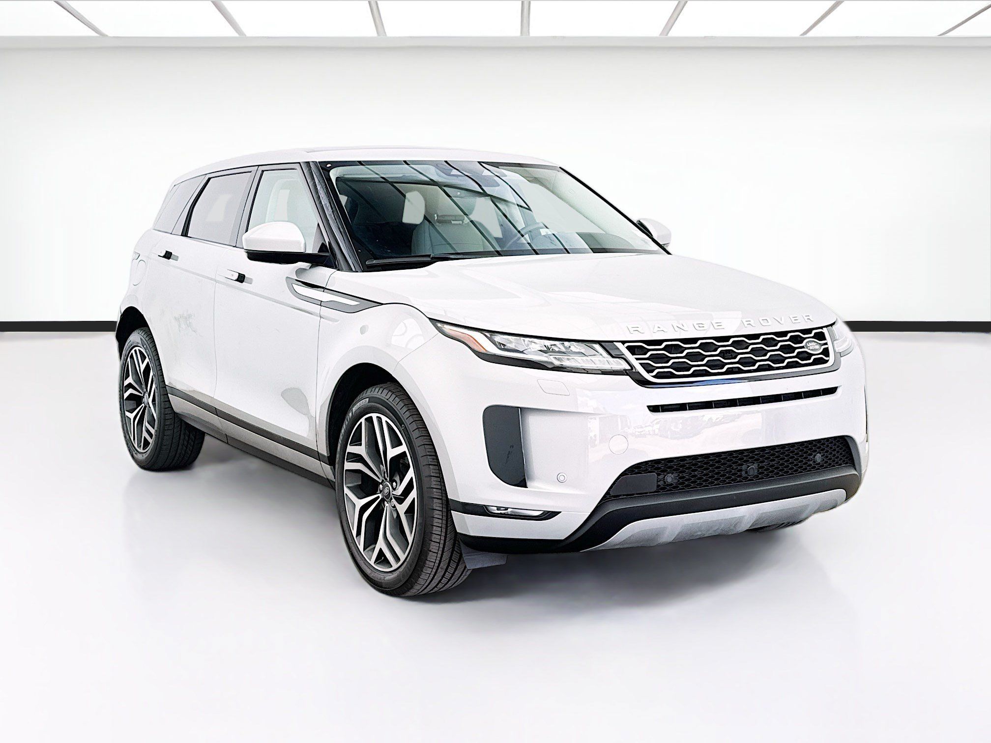 Used 2023 Land Rover Range Rover Evoque S AWD/4WD image 3