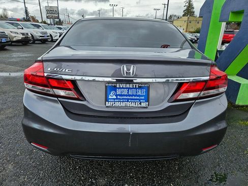 Used 2015 Honda Civic SE image 4