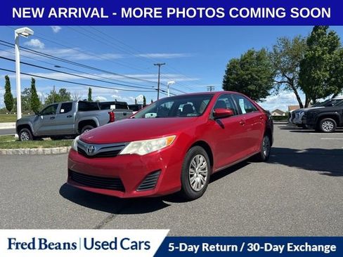 Used 2014 Toyota Camry LE FWD image 7
