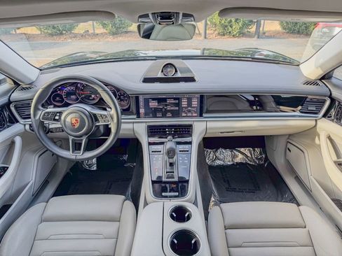 Used 2018 Porsche Panamera w/ Premium Package Plus image 14