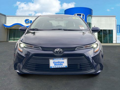 Used 2023 Toyota Corolla LE image 2