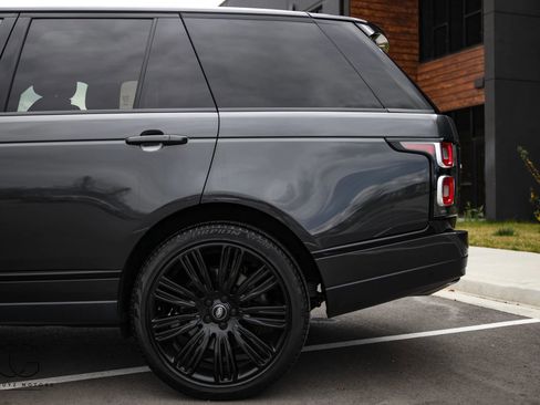 Used 2022 Land Rover Range Rover P525 Westminster Edition AWD/4WD image 10