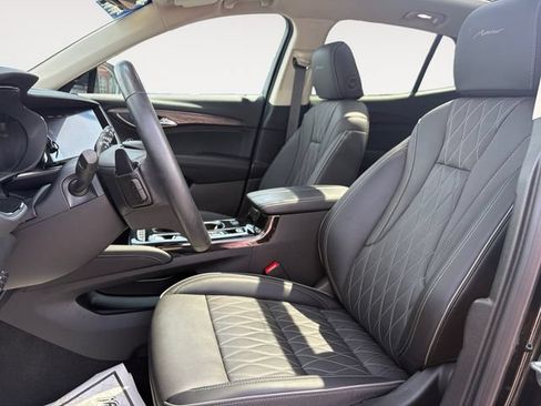 Used 2023 Buick Envision Avenir AWD/4WD image 9