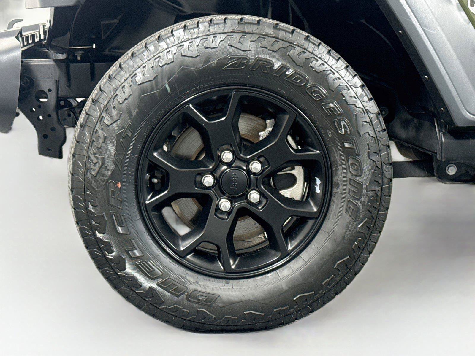 Used 2023 Jeep Wrangler Sport AWD/4WD image 28