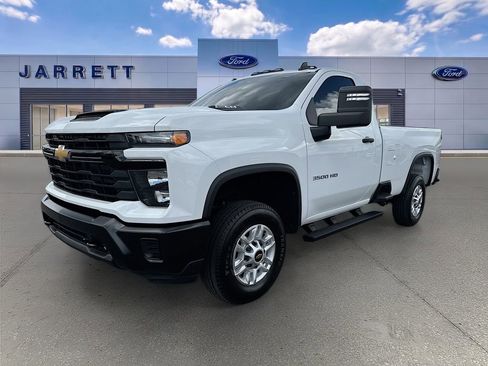 Used 2025 Chevrolet Silverado 3500 W/T AWD/4WD image 4