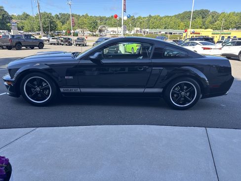 Used 2007 Ford Mustang GT RWD image 5