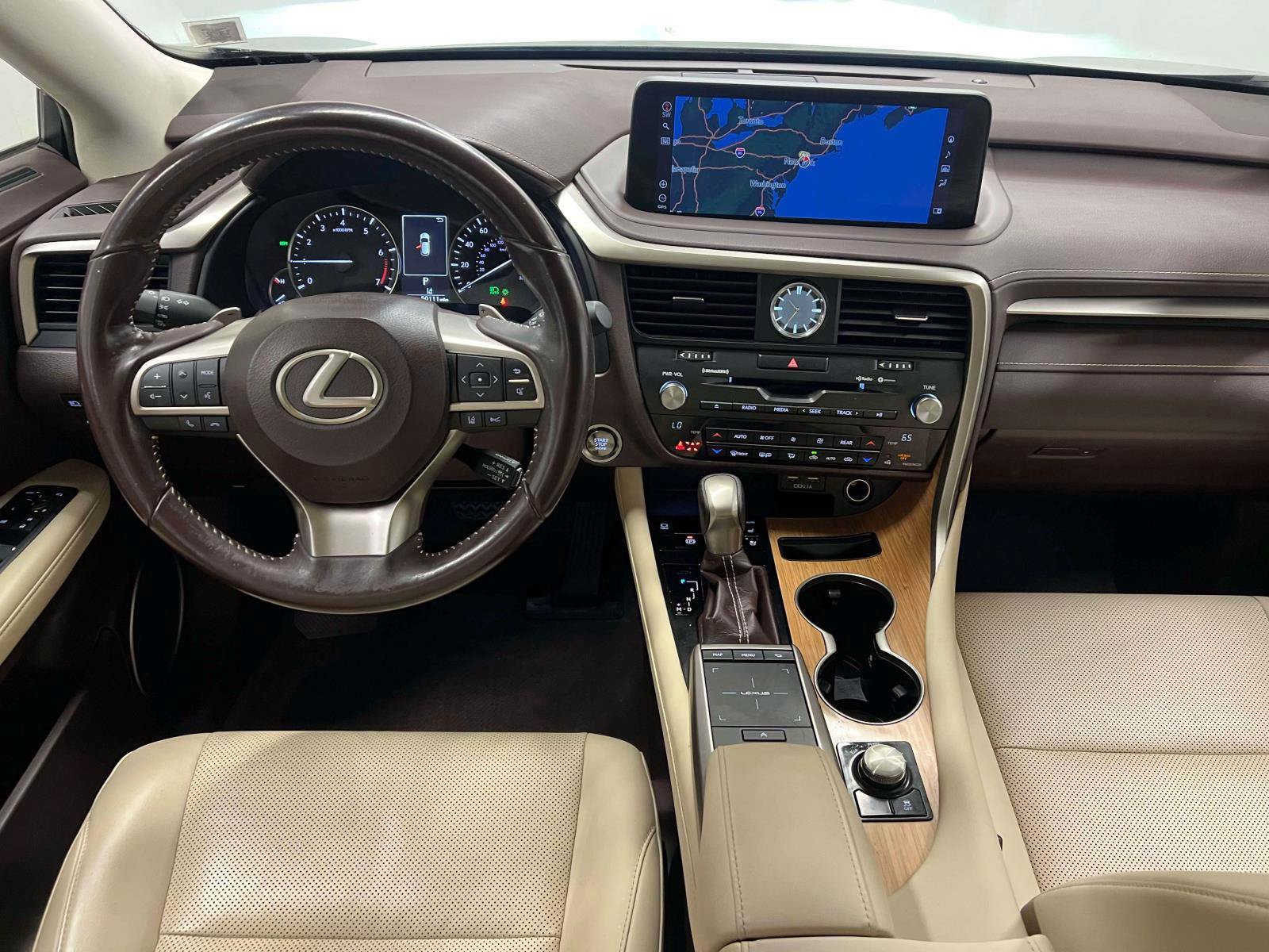 Used 2020 Lexus RX 350L Premium w/ Premium Package AWD/4WD image 2