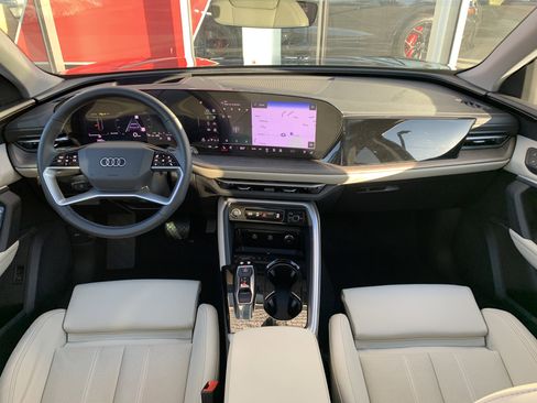 Certified 2025 Audi Q5 Premium w/ Premium Plus AWD/4WD image 10