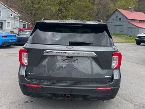 Used 2020 Ford Explorer XLT w/ Comfort Package AWD/4WD image 9